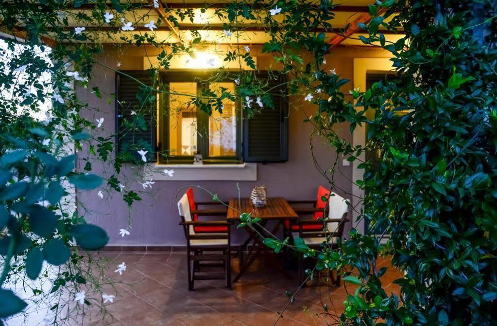 Korallis Villas Livathos  Εξωτερικό φωτογραφία