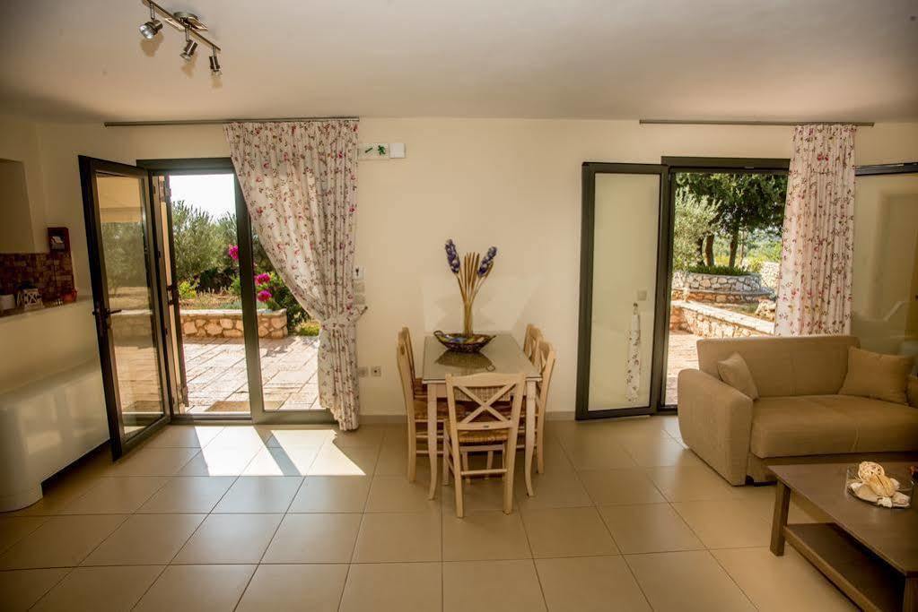 Korallis Villas Livathos  Εξωτερικό φωτογραφία