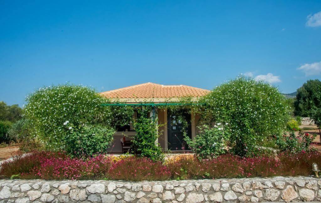 Korallis Villas Livathos  Εξωτερικό φωτογραφία
